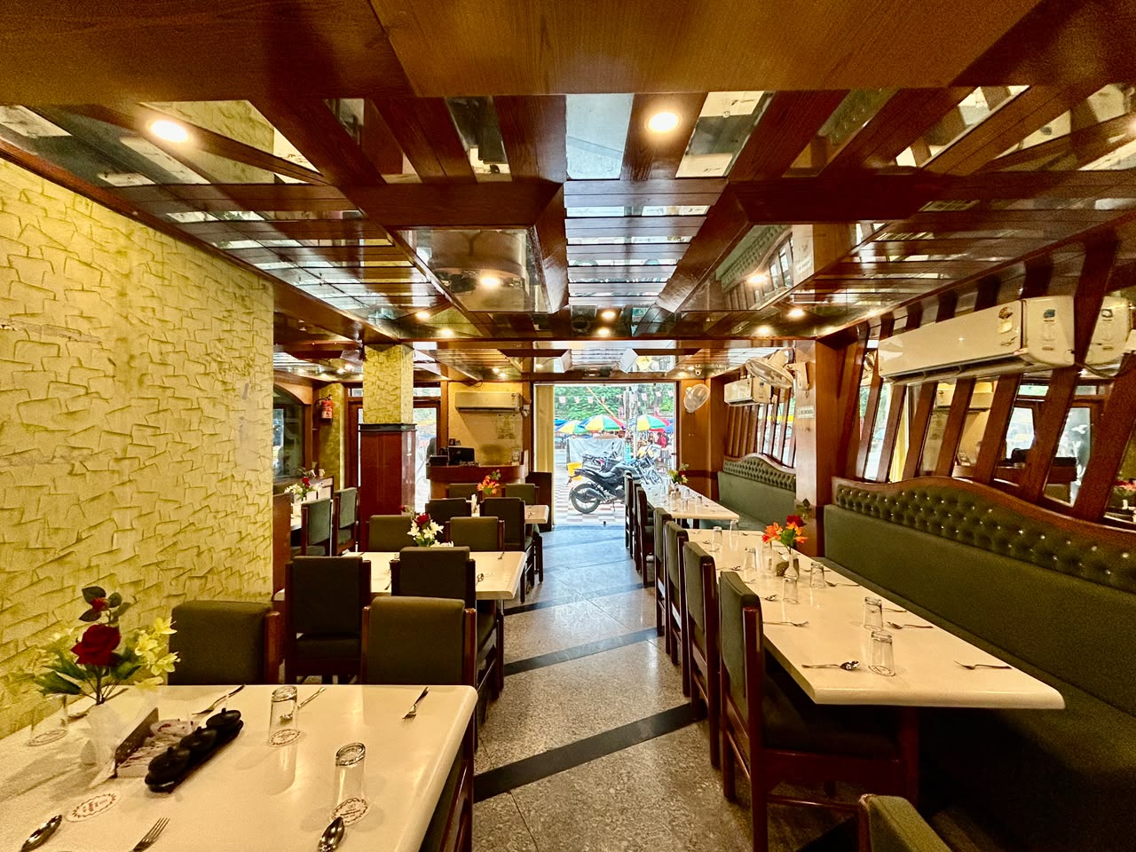 Restaurant dining tables
