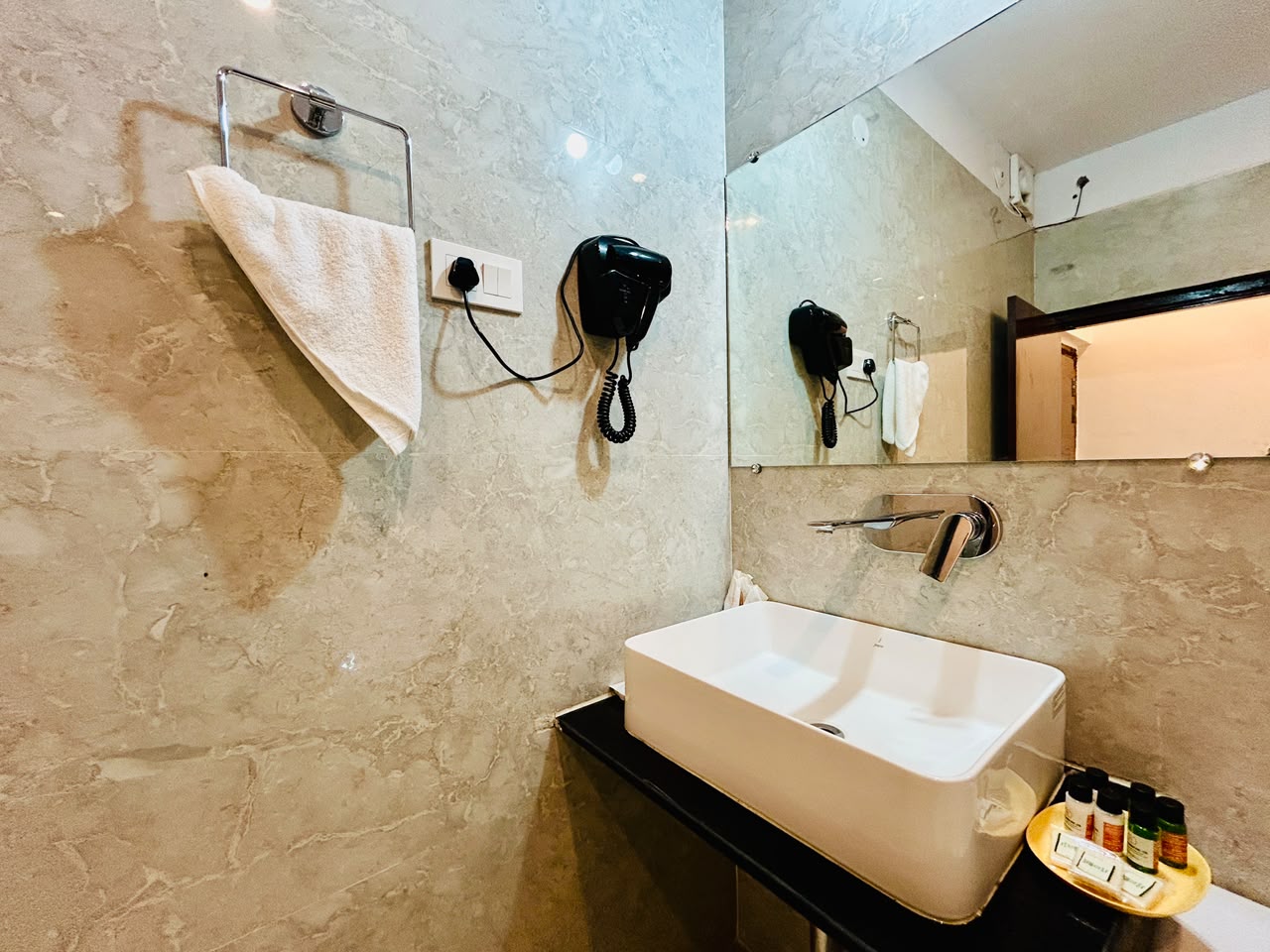 Room bathroom